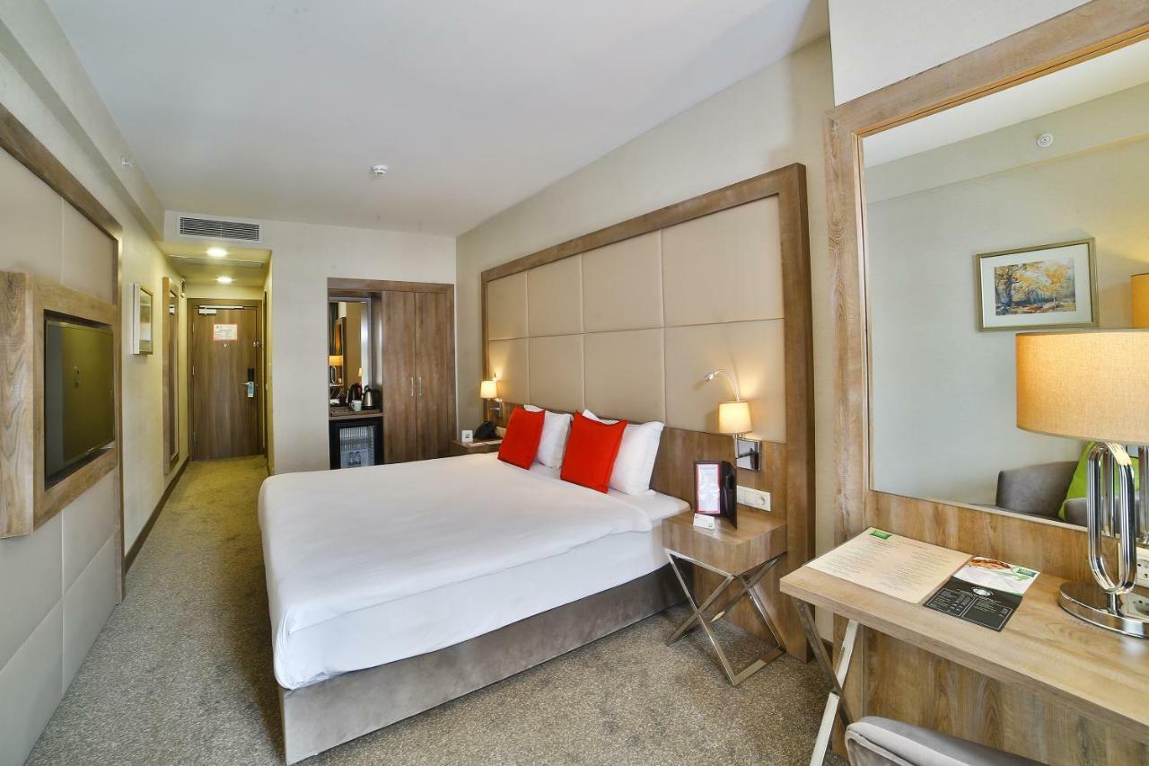Hotel Ibis Styles Bomonti 4*